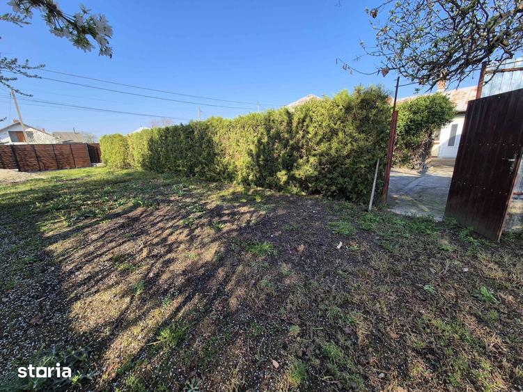 Casă cu 10 camere cu Teren 2529 Mp în Bolintin-Deal
