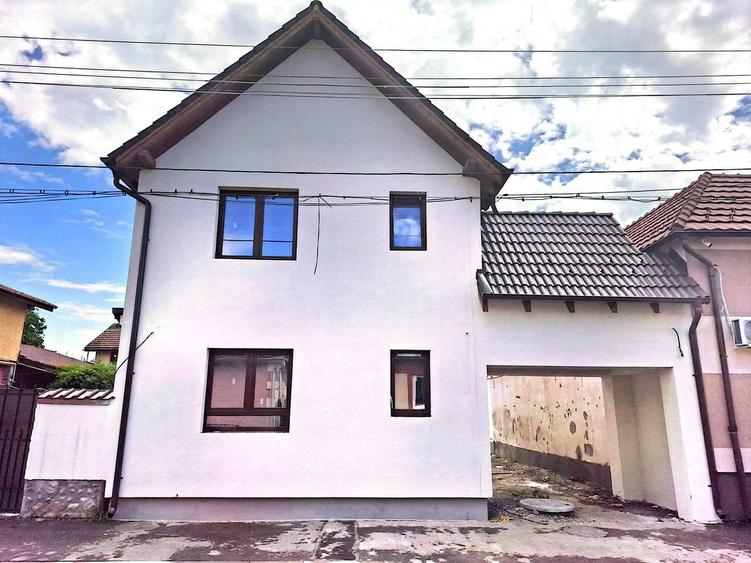 Casă individuală cu 4 camere cu Canalizare în Gușterița