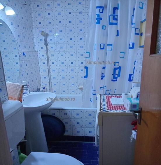Apartament cu 3 camere semidecomandat, mobilat în Drumul Taberei