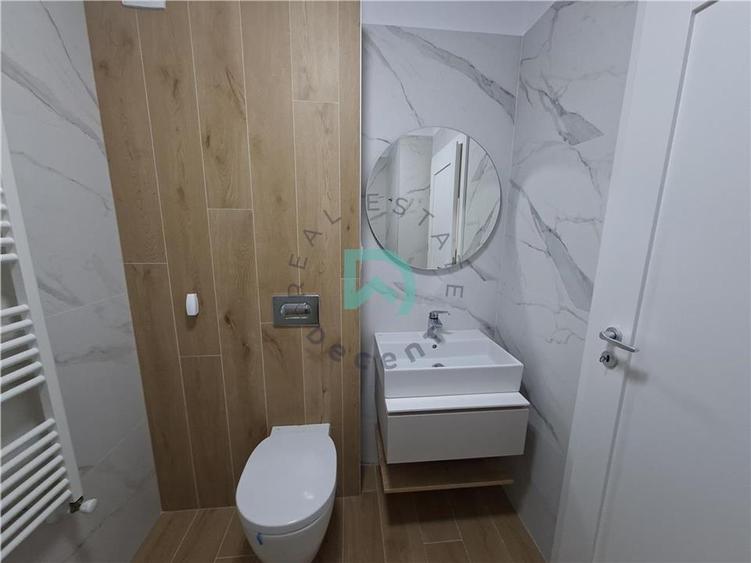 Apartament cu 3 camere decomandat în Astra