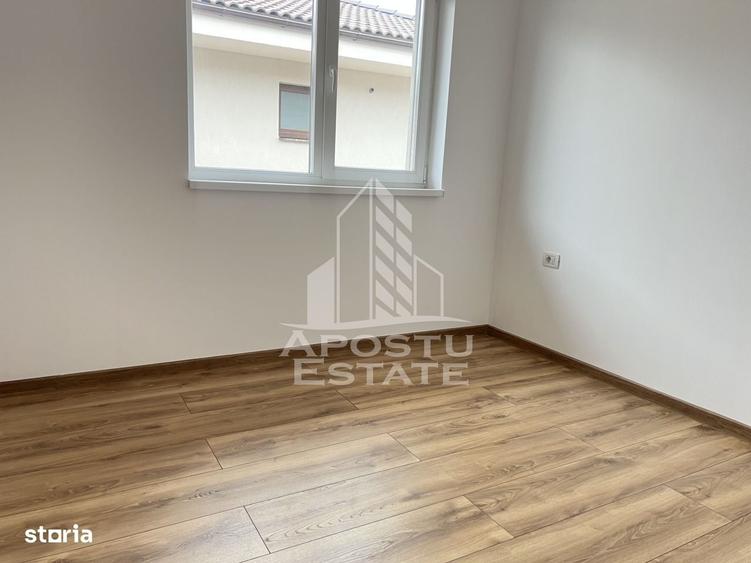 Casă cu 4 camere în Carani