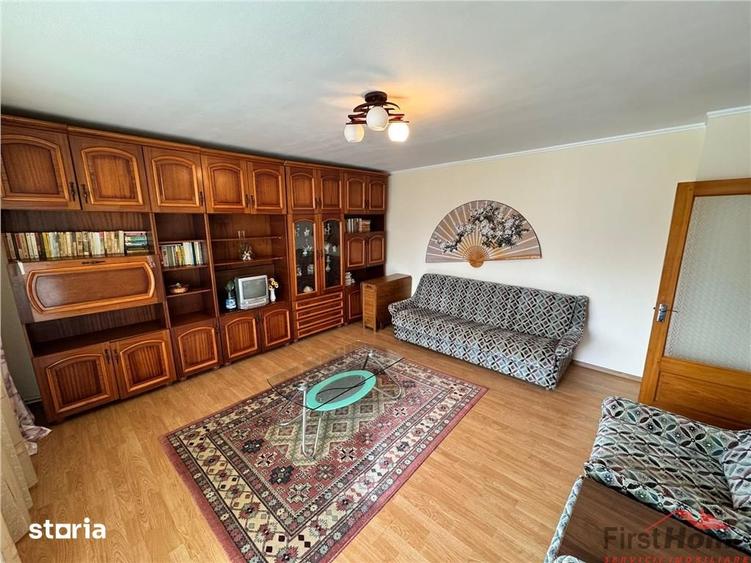 Apartament cu 3 camere decomandat, mobilat în Brăilei