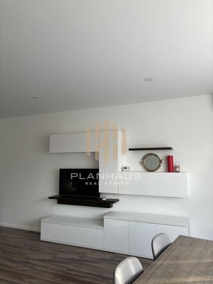 Apartament cu 2 camere decomandat, mobilat în Ultracentral