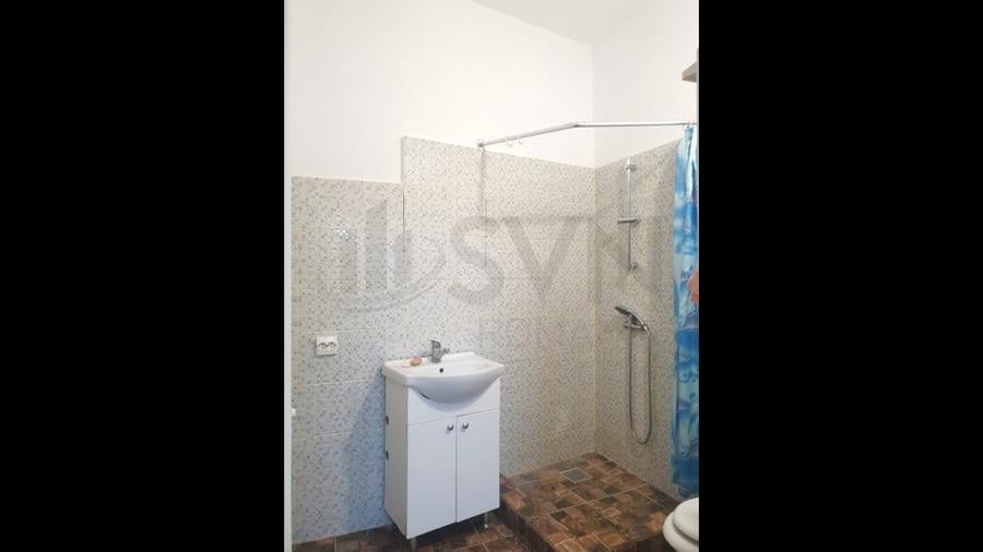 Casă cu 5 camere cu Teren 243 Mp în Cișmigiu