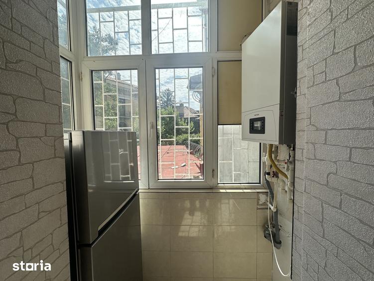 Apartament cu 3 camere semidecomandat în Eminescu