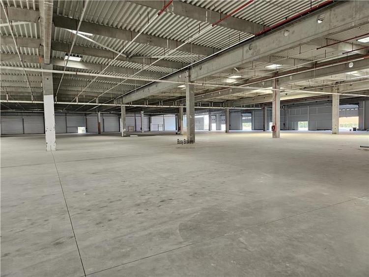 Spațiu industrial, de 7,000 mp, în Periferie
