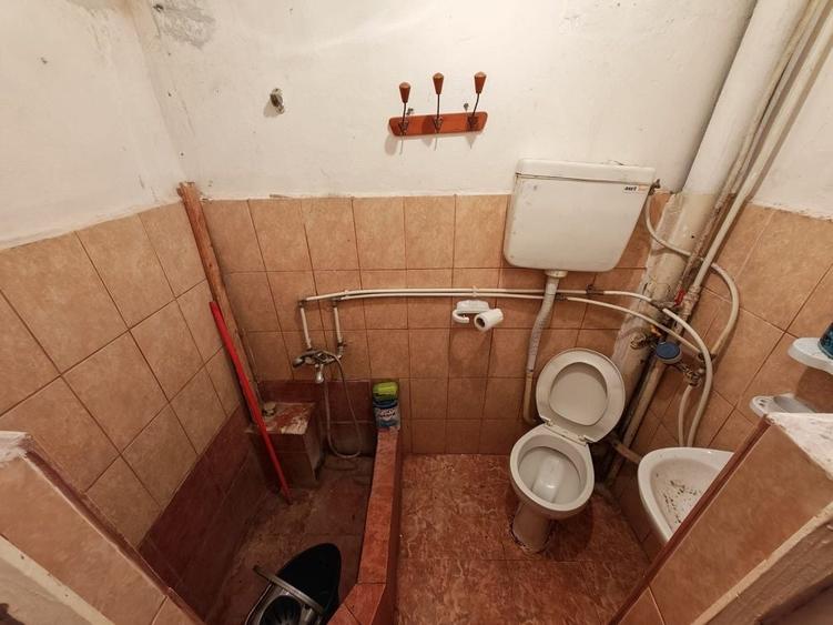 Apartament de vanzare Caracal, 2 camere,34mp,etaj 1,blocF1 , cartier Libertatii - 6
