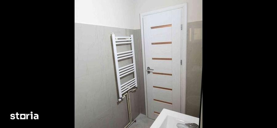 Apartament cu 2 camere decomandat în Tractorul