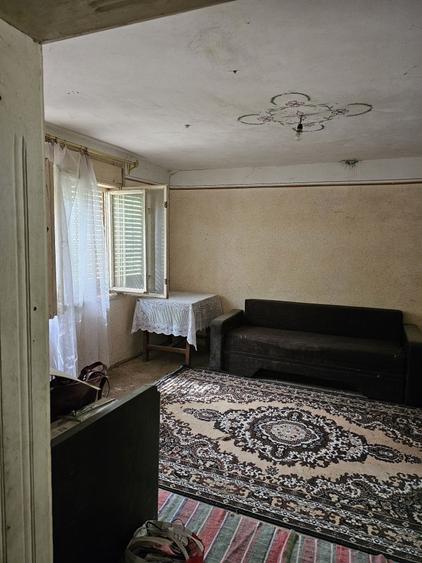 Casă cu 4 camere în Ciuntești