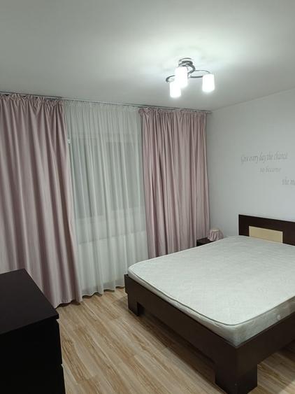 Inchiriez apartament cu 2camere - 3