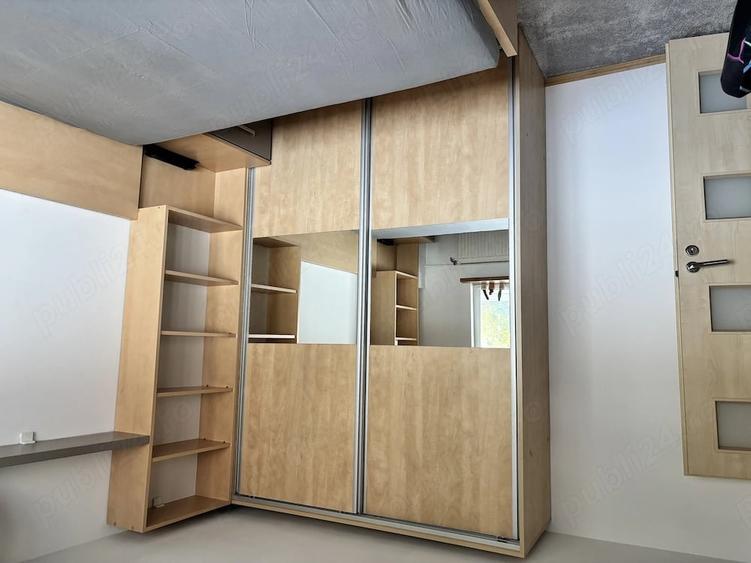 Apartament cu 3 camere decomandat în Băneasa