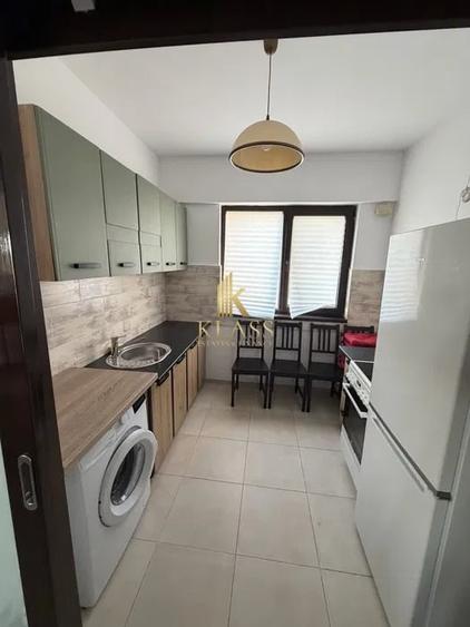 Apartament cu 3 camere decomandat, mobilat în Voluntari