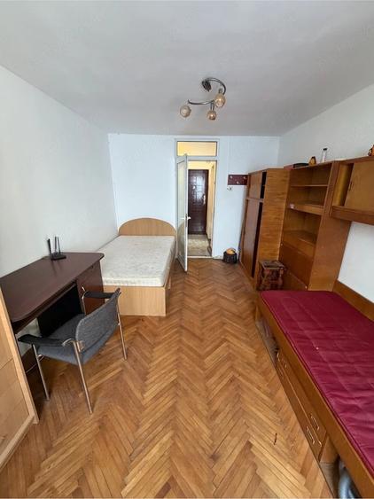 Garsonieră decomandată în Complex Studențesc