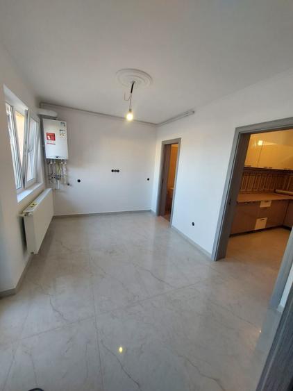 Casă cu 3 camere cu Teren 60 Mp în Exterior Vest