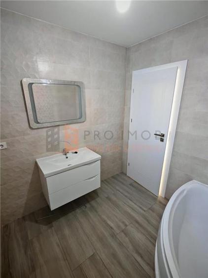 Casă individuală cu 4 camere cu Canalizare în Mărăcineni