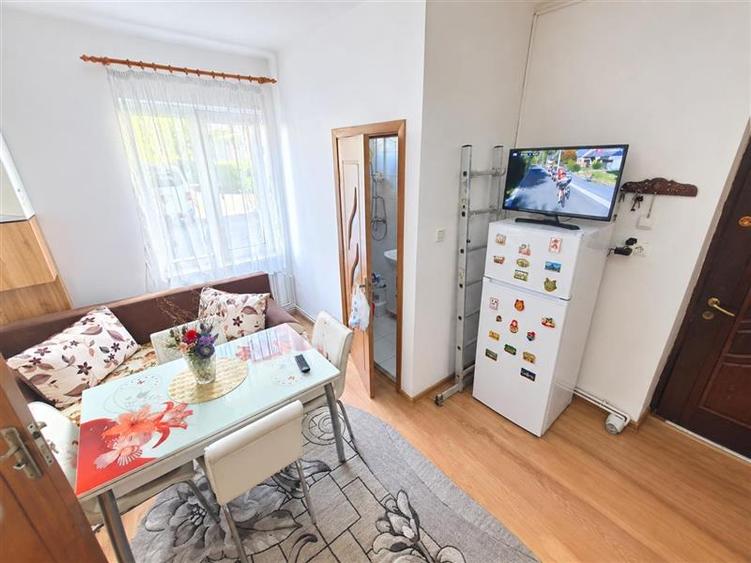 Garsonieră decomandată, mobilată în Astra