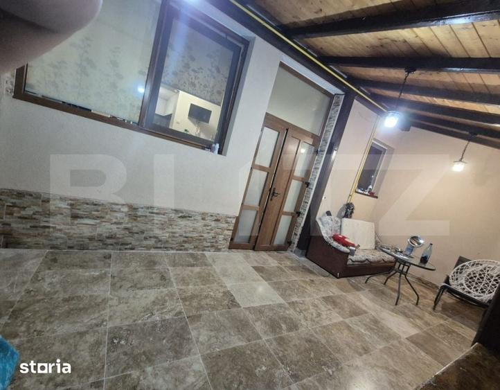 Casă cu 7 camere cu Teren 850 Mp în Șișești