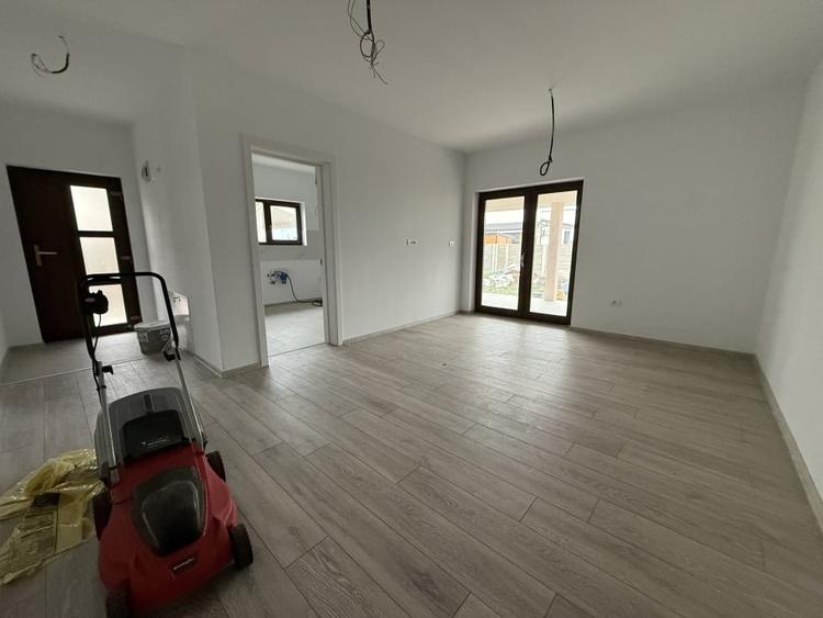 Duplex cu 3 camere cu Teren 300 Mp în Calea Urseni