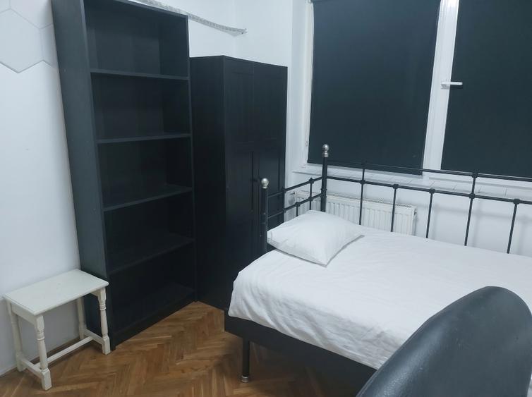 Apartament cu 3 camere decomandat în Lacul Morii
