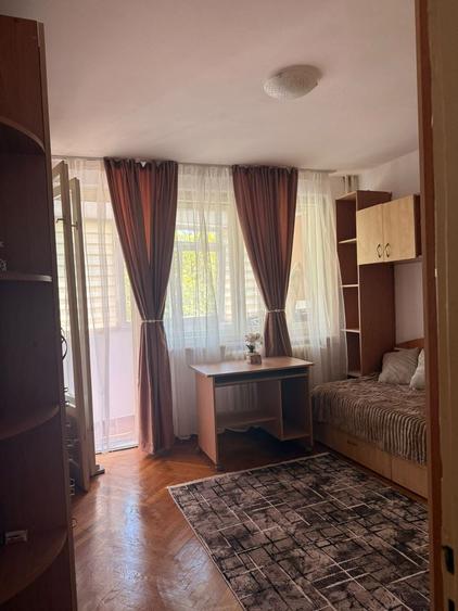 Apartament cu 2 camere decomandat, mobilat în Berceni
