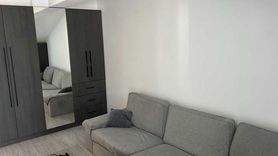 Apartament cu 2 camere decomandat în Valea Adâncă