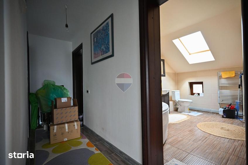 Casă cu 4 camere cu Teren 1000 Mp în Hărman