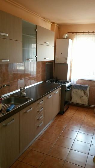 Apartament cu 2 camere decomandat în Ștrand