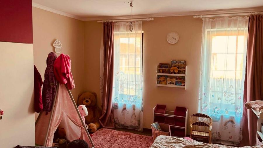 Casă cu 4 camere cu Teren 125 Mp în Vetiș