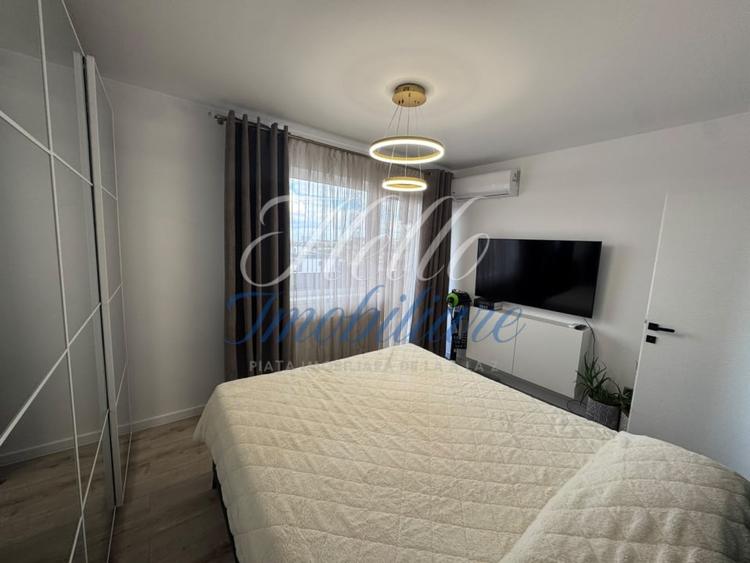 Apartament cu 3 camere semidecomandat în Dâmbul Rotund