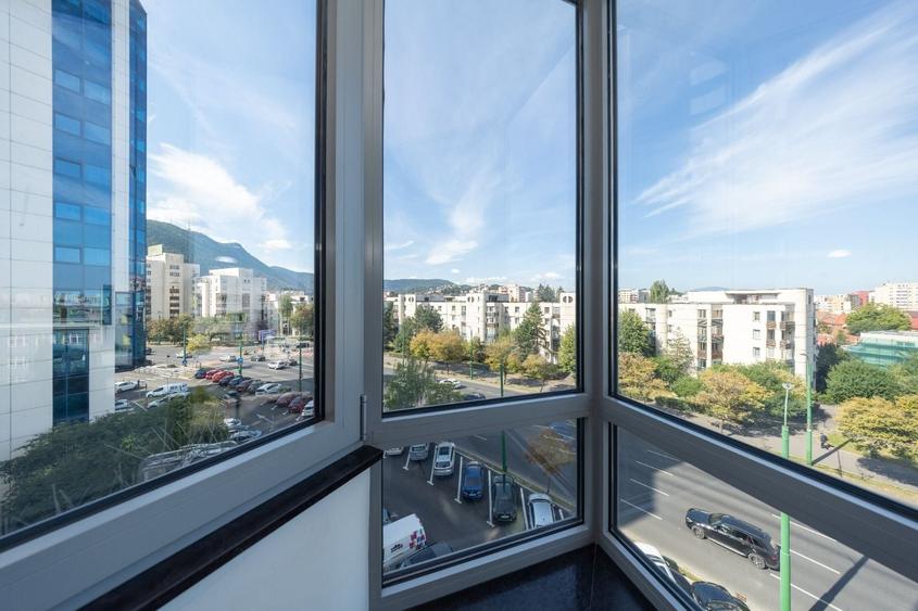 Birou, de 70 mp, în Centrul Civic