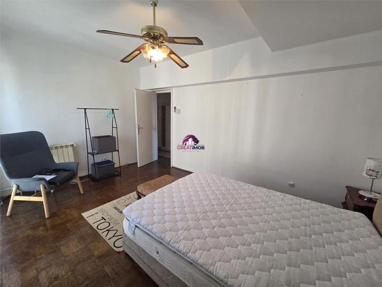 Apartament cu 2 camere semidecomandat în Universitate
