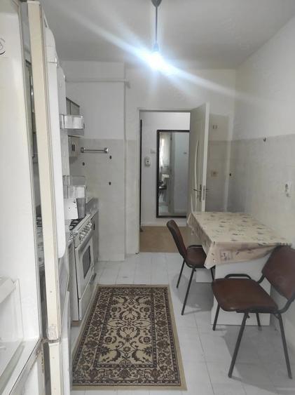 Apartament cu 2 camere decomandat în Decebal