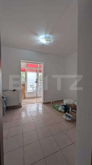 Spațiu comercial, de 70 mp, în Micro 11