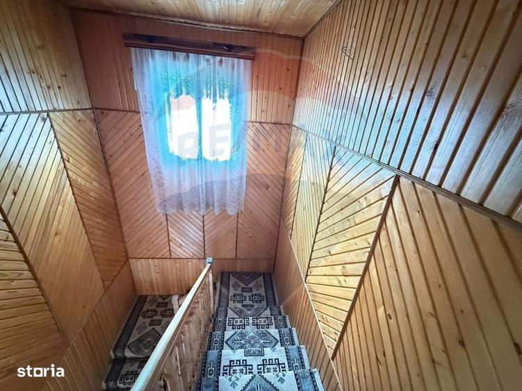 Casă cu 4 camere în Șaru Dornei