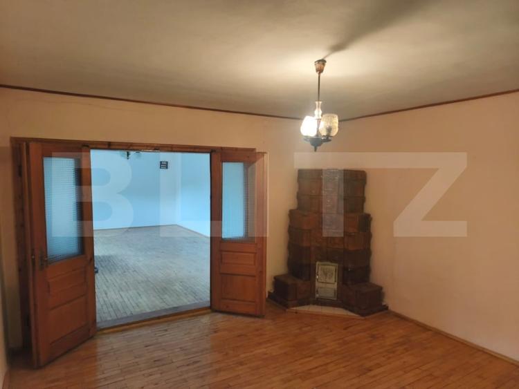 Casă individuală cu 8 camere cu Teren 1756 Mp în Câmpulung Moldovenesc
