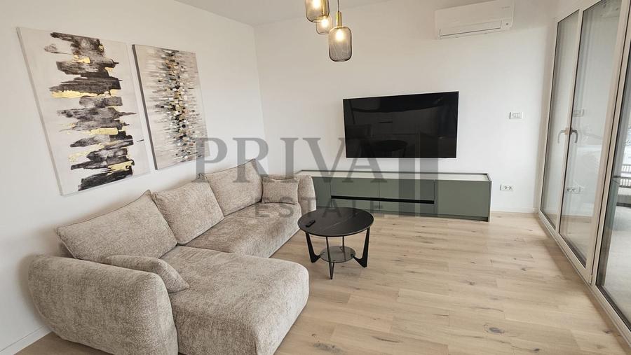 Apartament cu 2 camere decomandat, mobilat în Central