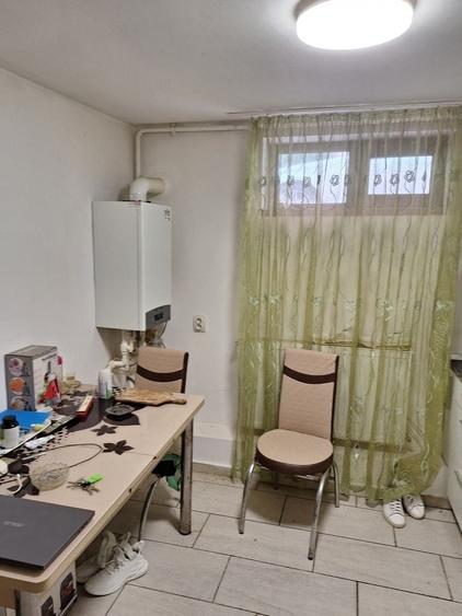Apartament cu 2 camere decomandat în Rovine