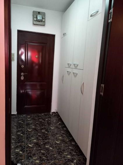 Inchiriez apartament cu o camera pe Take Ionescu (langa Medicina ) - 3