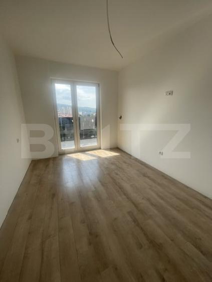 Apartament cu 3 camere decomandat în Independenței