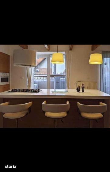 Apartament cu 4 camere decomandat, mobilat în Ultracentral