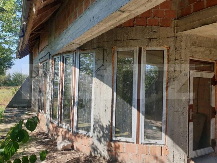 Casă individuală cu 6 camere cu Teren 1000 Mp în Tărtășești