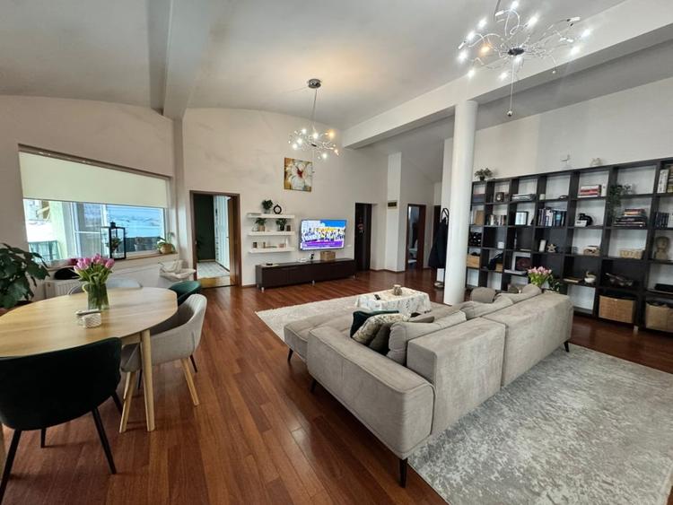 Apartament cu 3 camere decomandat, mobilat în Valea Borcutului