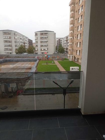 Apartament cu 2 camere semidecomandat în Apărătorii Patriei