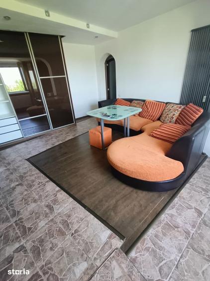 Apartament cu 3 camere în Rahova