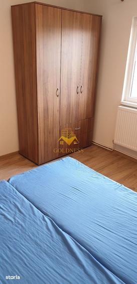 Apartament cu 3 camere în Plopilor