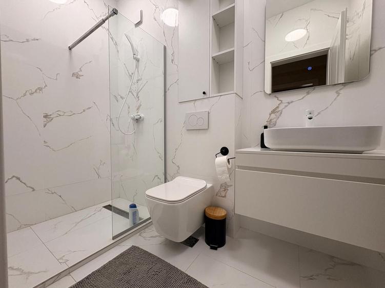 Apartament cu 3 camere decomandat, mobilat în Pipera