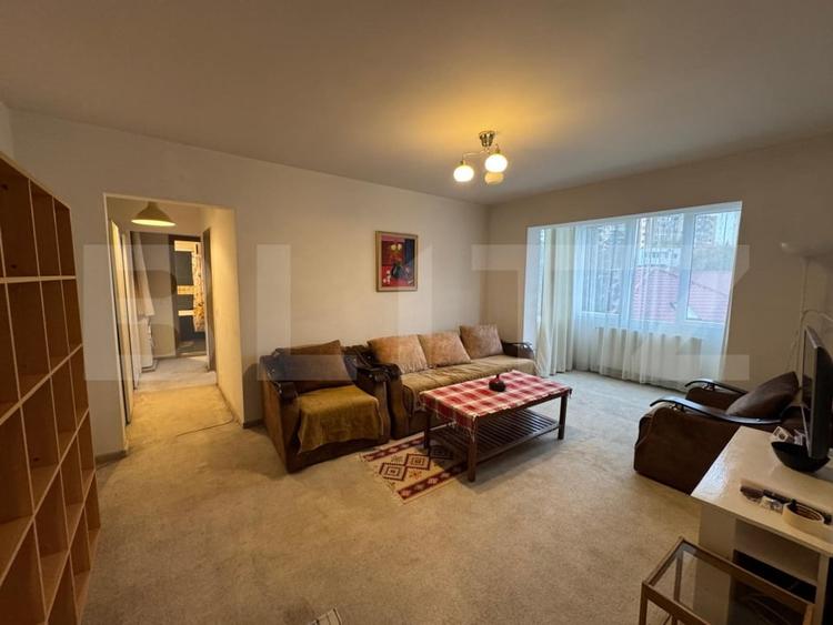 Apartament cu 3 camere semidecomandat, mobilat în Mănăștur