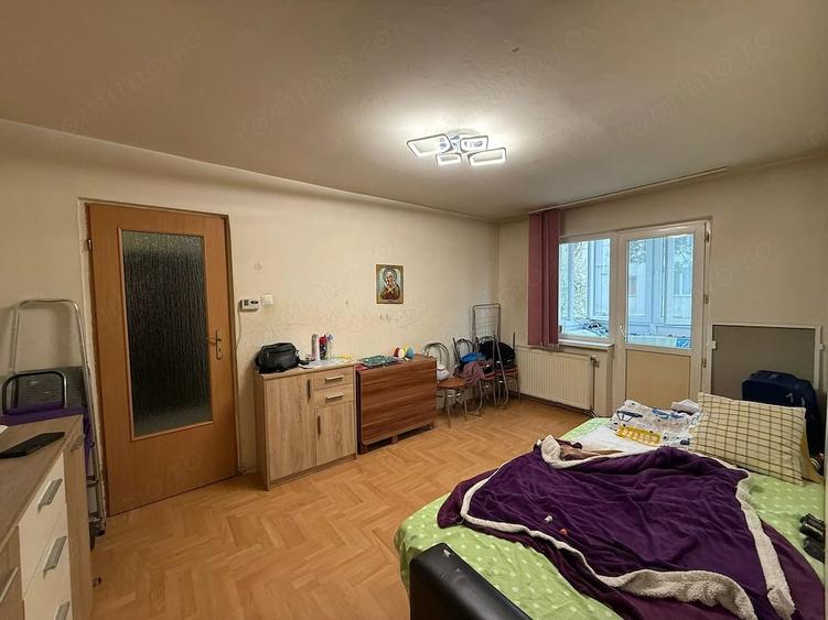 Apartament cu 2 camere semidecomandat în Mihai Eminescu