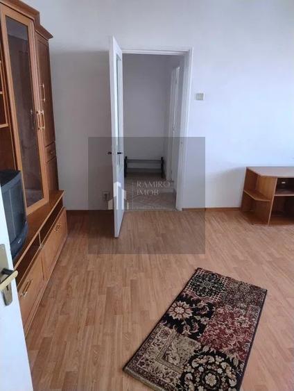 Apartament cu 2 camere decomandat în Giurgiului