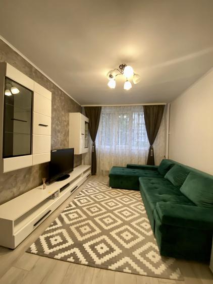 Apartament cu 4 camere semidecomandat, mobilat în Drumul Taberei